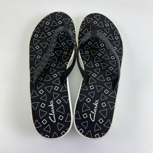 Clarks Liya Bevin Sandal Thong Slip On Low Wedge Black Metallic Cut Out Women 11 - Picture 8 of 15
